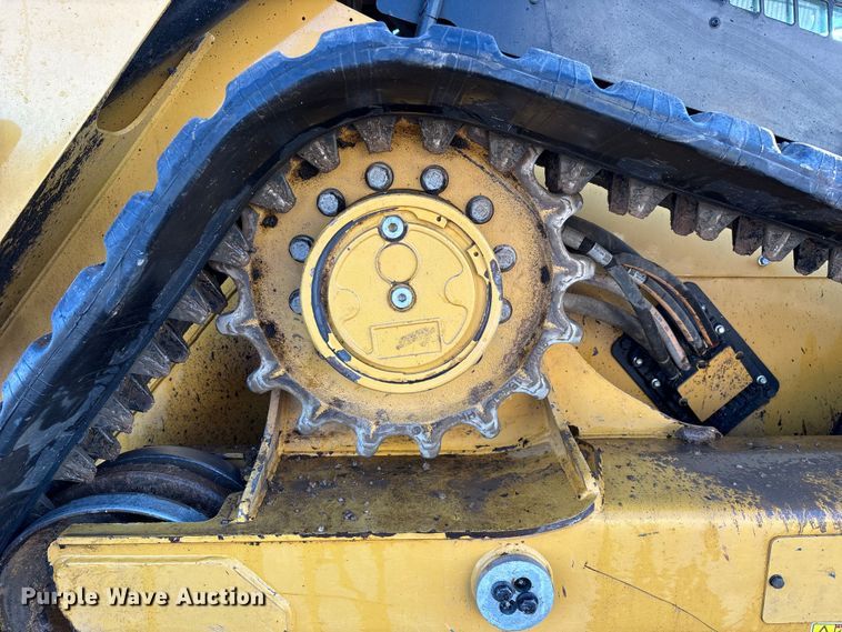 image for item FG0069 2022 Caterpillar 299D3 tracked skid steer loader