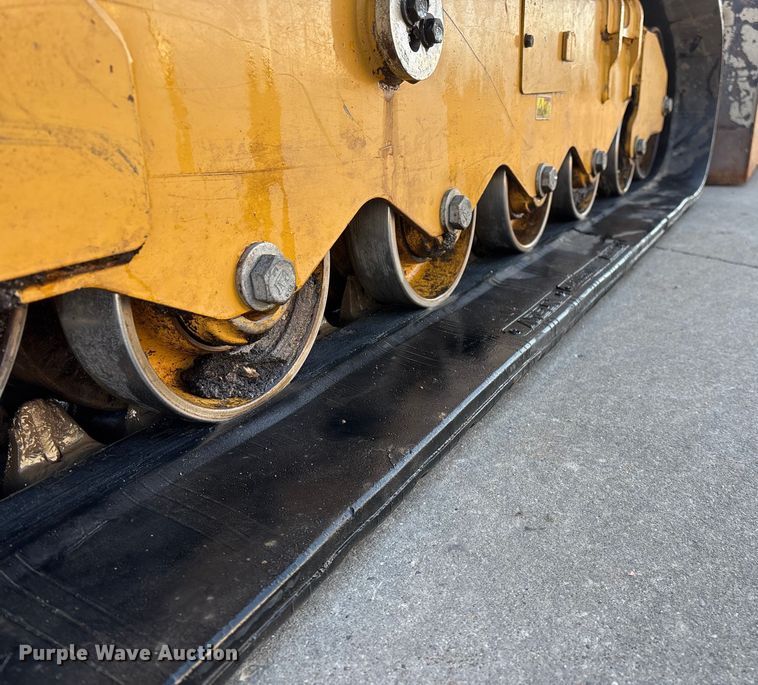 image for item FG0069 2022 Caterpillar 299D3 tracked skid steer loader