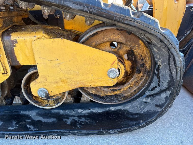 image for item FG0069 2022 Caterpillar 299D3 tracked skid steer loader