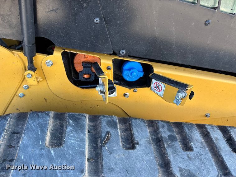 image for item FG0069 2022 Caterpillar 299D3 tracked skid steer loader