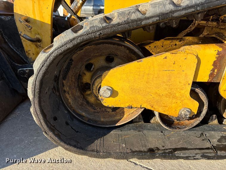 image for item FG0069 2022 Caterpillar 299D3 tracked skid steer loader