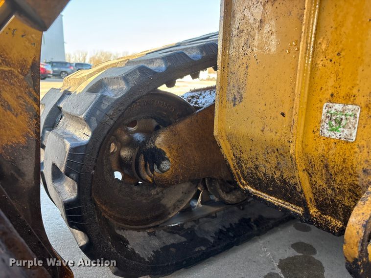 image for item FG0069 2022 Caterpillar 299D3 tracked skid steer loader