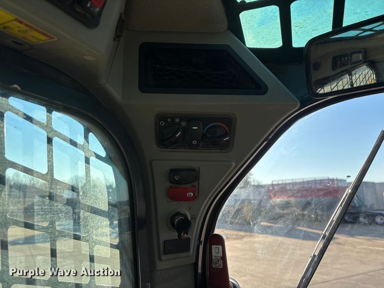 image for item FG0069 2022 Caterpillar 299D3 tracked skid steer loader