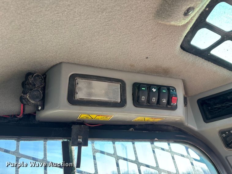 image for item FG0069 2022 Caterpillar 299D3 tracked skid steer loader