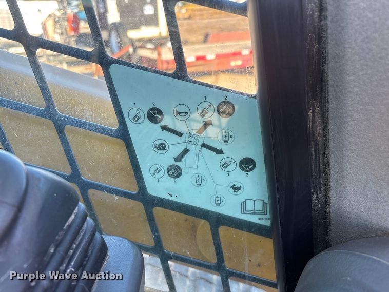 image for item FG0069 2022 Caterpillar 299D3 tracked skid steer loader