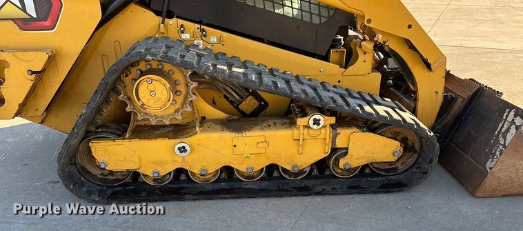 image for item FG0069 2022 Caterpillar 299D3 tracked skid steer loader