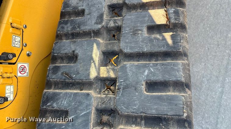 image for item FG0069 2022 Caterpillar 299D3 tracked skid steer loader