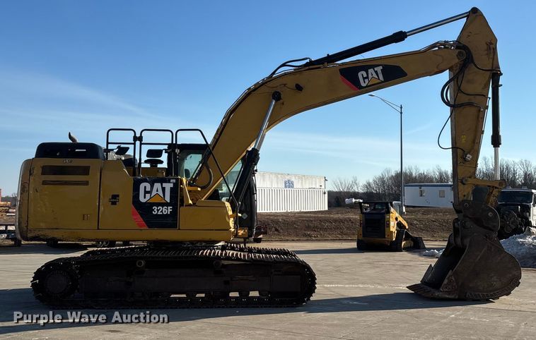 image for item FG0070 2015 Caterpillar 326FL excavator