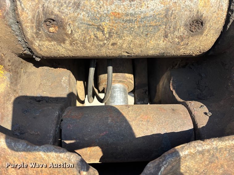 image for item FG0070 2015 Caterpillar 326FL excavator