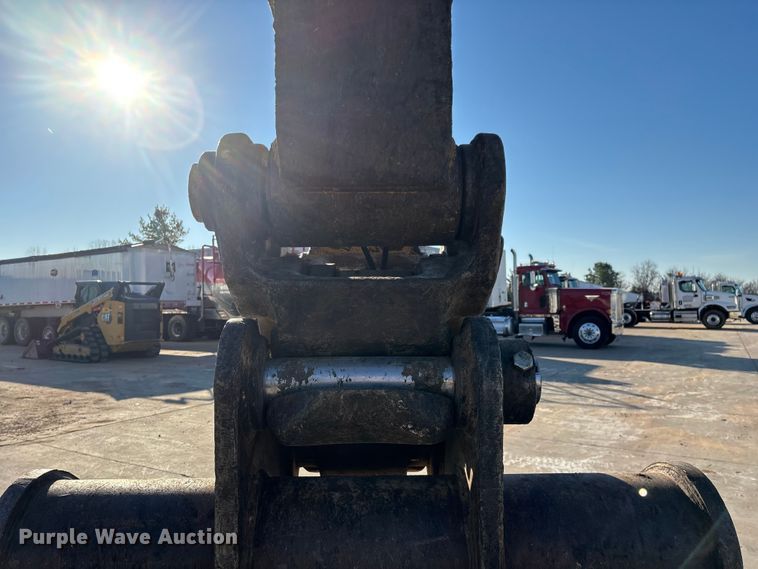 image for item FG0070 2015 Caterpillar 326FL excavator