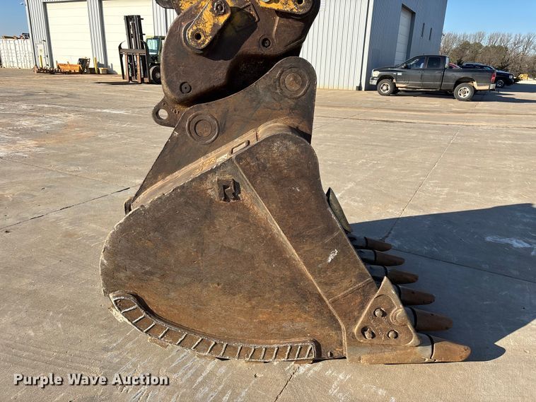 image for item FG0070 2015 Caterpillar 326FL excavator