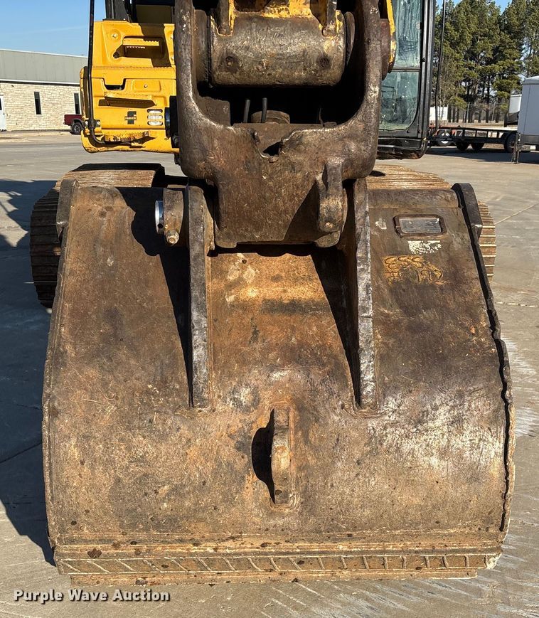 image for item FG0070 2015 Caterpillar 326FL excavator