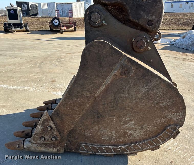 image for item FG0070 2015 Caterpillar 326FL excavator