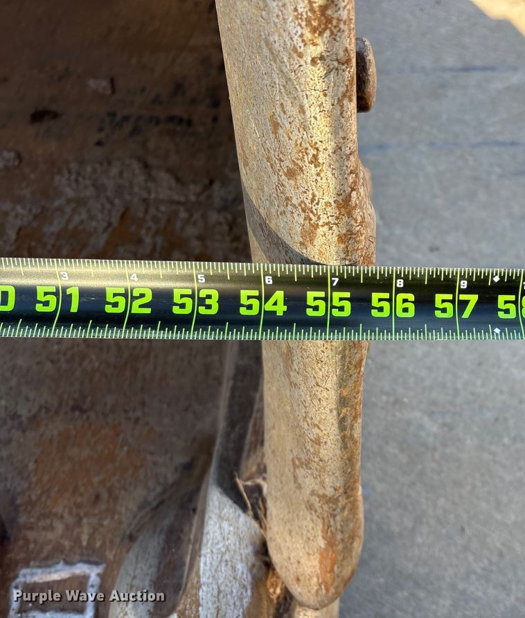 image for item FG0070 2015 Caterpillar 326FL excavator