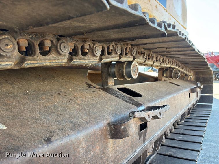 image for item FG0070 2015 Caterpillar 326FL excavator