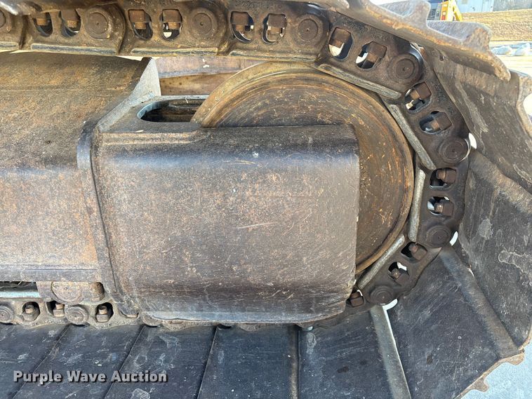 image for item FG0070 2015 Caterpillar 326FL excavator