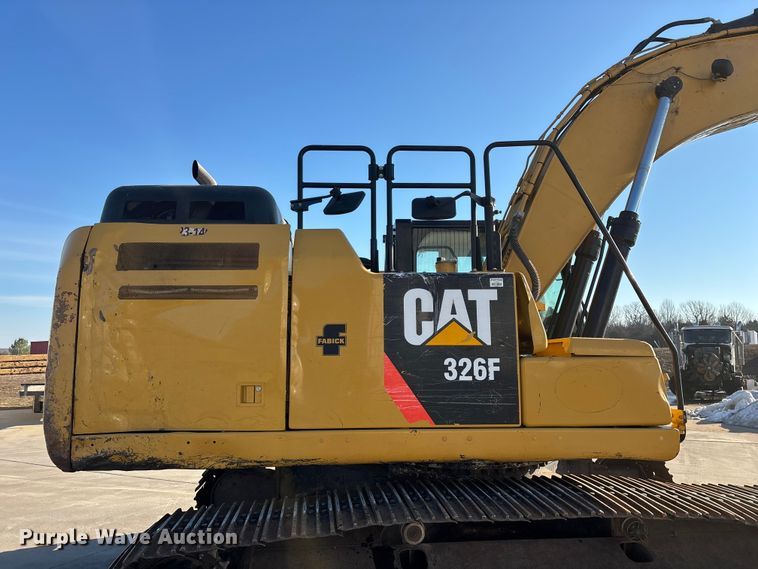 image for item FG0070 2015 Caterpillar 326FL excavator