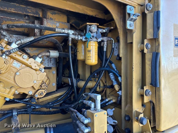 image for item FG0070 2015 Caterpillar 326FL excavator