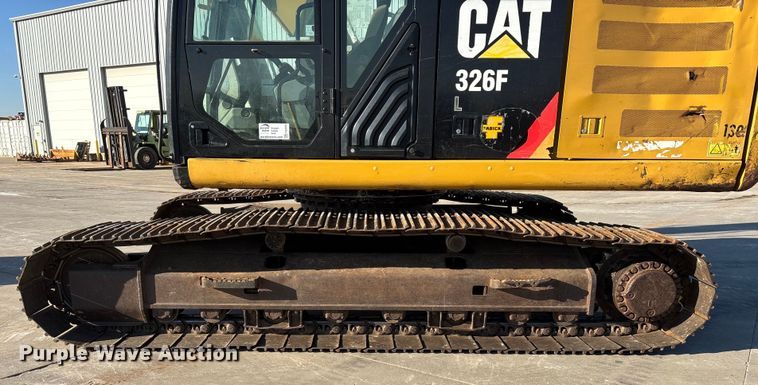 image for item FG0070 2015 Caterpillar 326FL excavator
