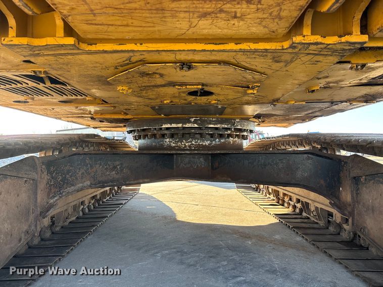 image for item FG0070 2015 Caterpillar 326FL excavator