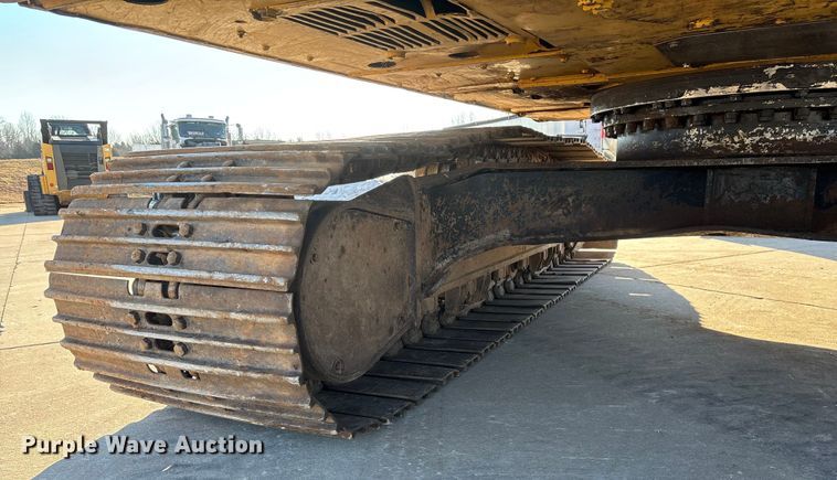 image for item FG0070 2015 Caterpillar 326FL excavator