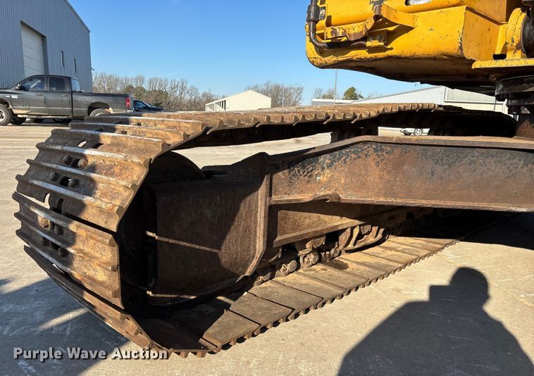 image for item FG0070 2015 Caterpillar 326FL excavator
