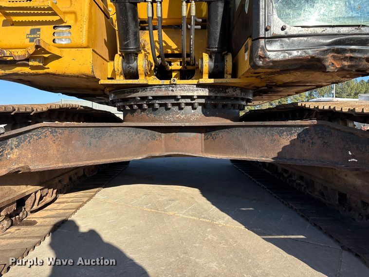 image for item FG0070 2015 Caterpillar 326FL excavator