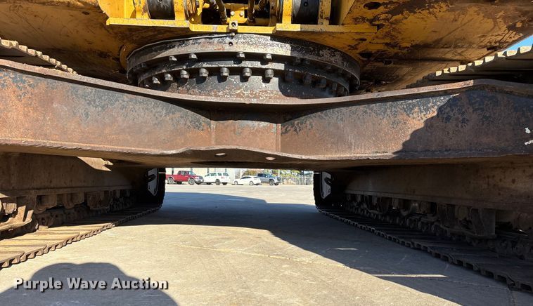 image for item FG0070 2015 Caterpillar 326FL excavator