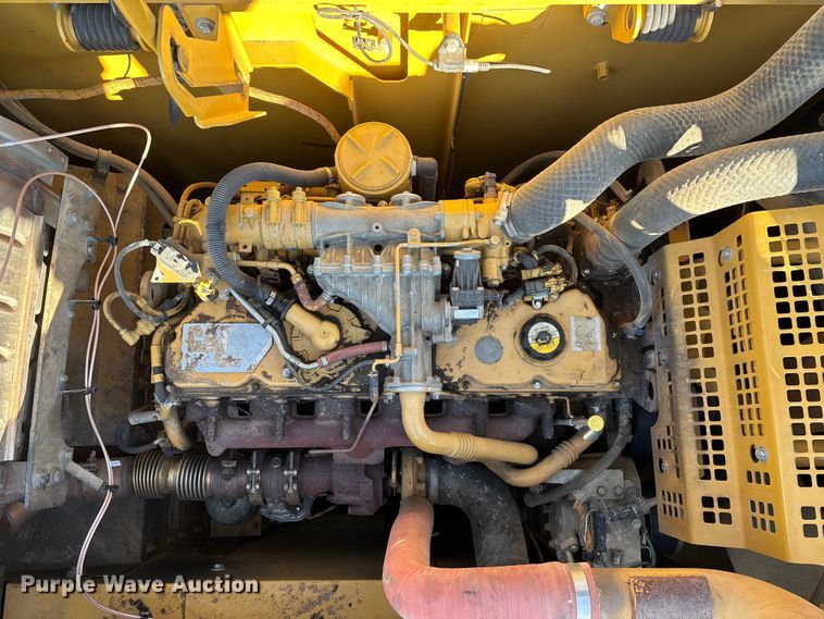 image for item FG0070 2015 Caterpillar 326FL excavator