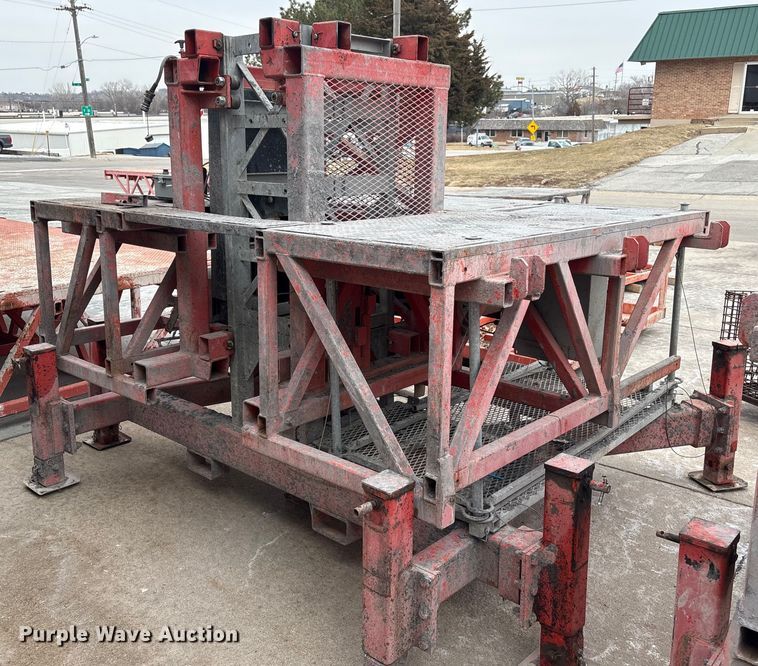 image for item FG2630 EZ Scaffold Twin Mast Climber climbing scaffolding