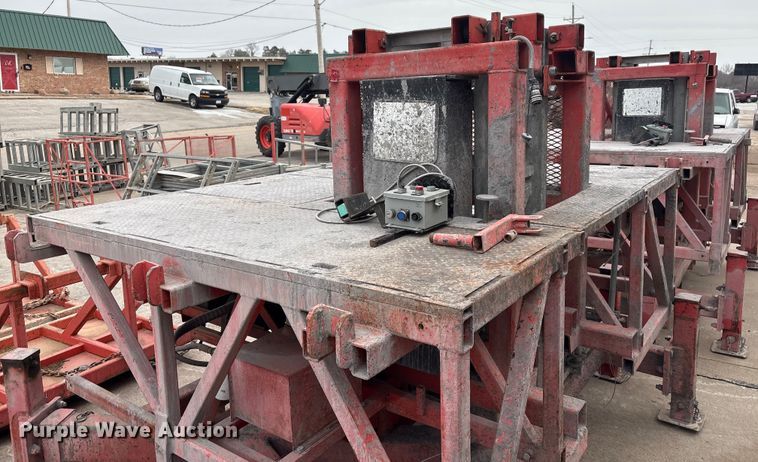 image for item FG2630 EZ Scaffold Twin Mast Climber climbing scaffolding