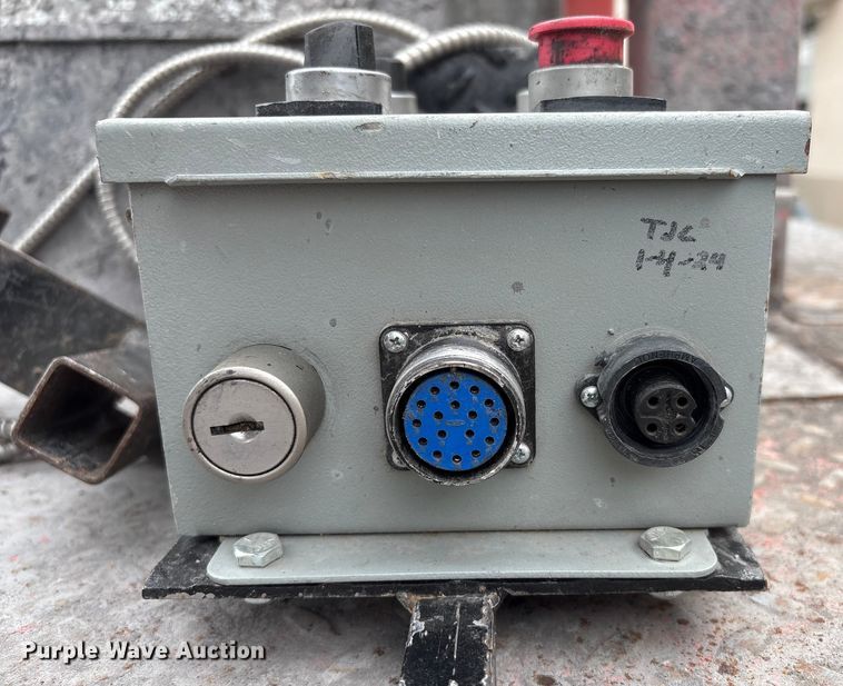 image for item FG2630 EZ Scaffold Twin Mast Climber climbing scaffolding