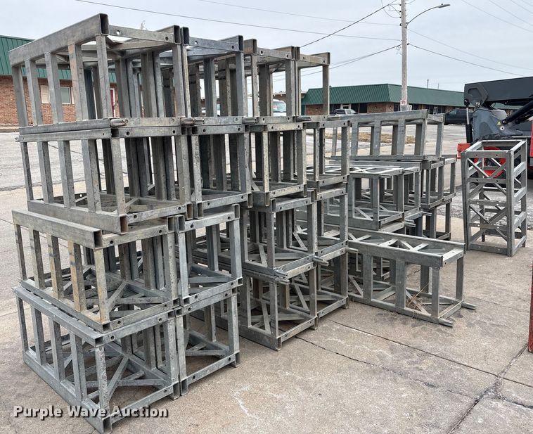 image for item FG2630 EZ Scaffold Twin Mast Climber climbing scaffolding