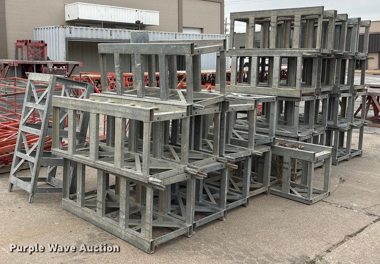 image for item FG2630 EZ Scaffold Twin Mast Climber climbing scaffolding