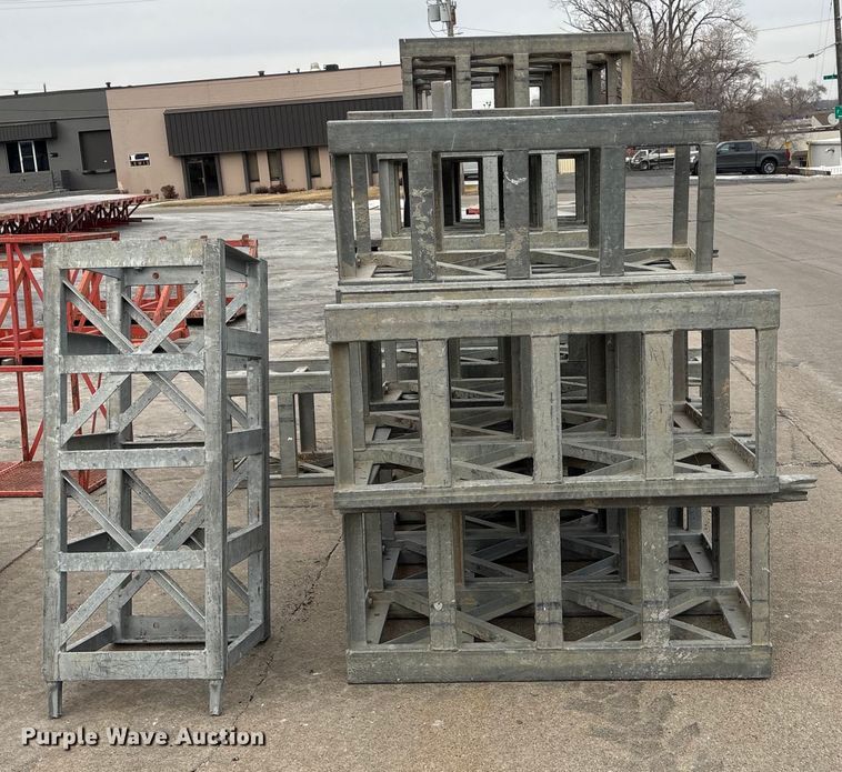 image for item FG2630 EZ Scaffold Twin Mast Climber climbing scaffolding