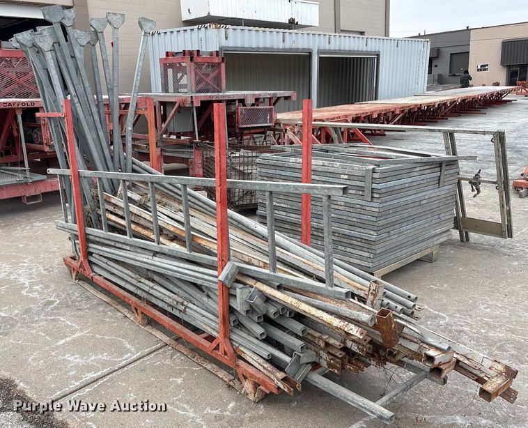 image for item FG2630 EZ Scaffold Twin Mast Climber climbing scaffolding