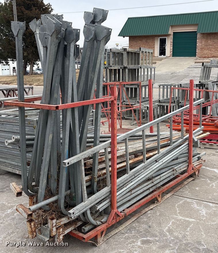 image for item FG2630 EZ Scaffold Twin Mast Climber climbing scaffolding