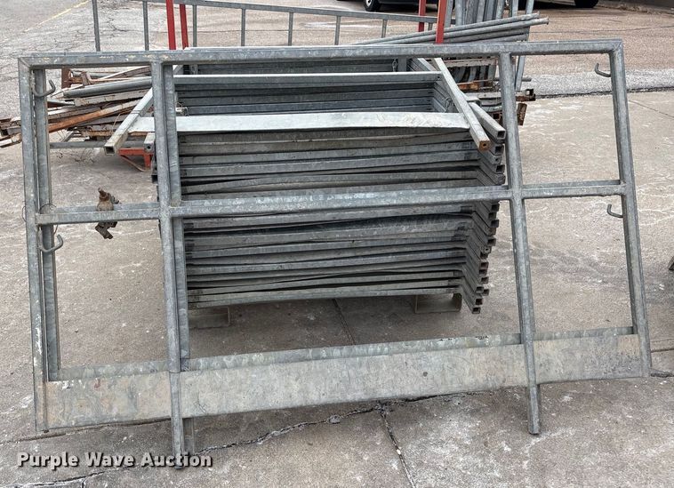 image for item FG2630 EZ Scaffold Twin Mast Climber climbing scaffolding