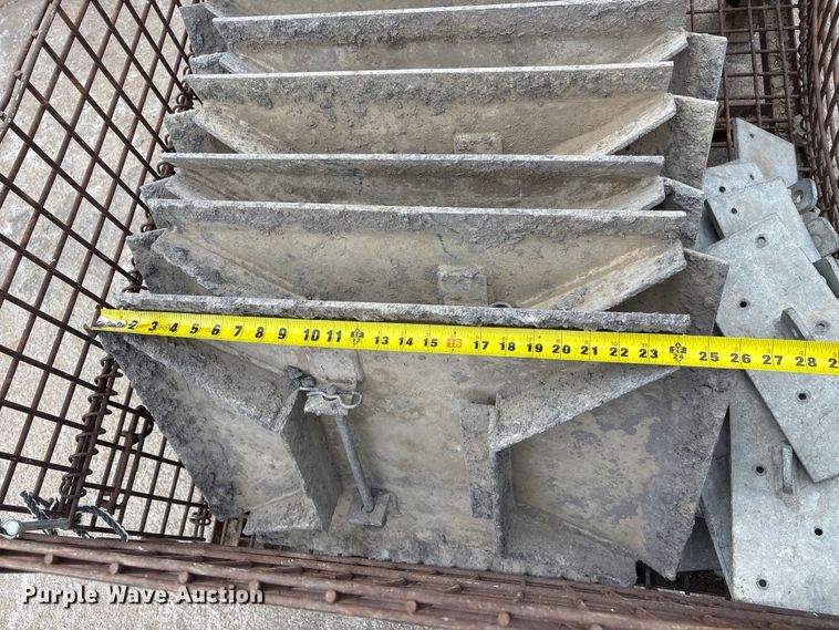 image for item FG2630 EZ Scaffold Twin Mast Climber climbing scaffolding