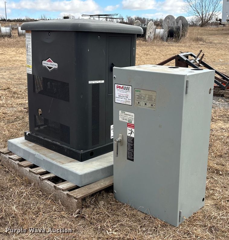 image for item FG2647 Briggs & Stratton generator