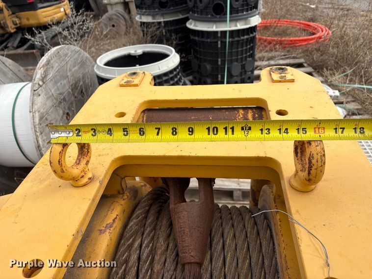 image for item FG2648 Carco H110B-245V JD850K EH dozer winch