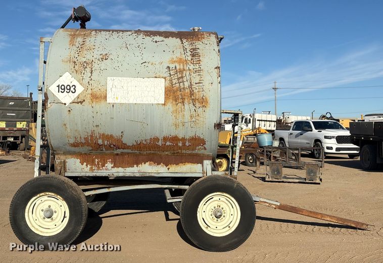 image for item FG2662 Fuel tank trailer