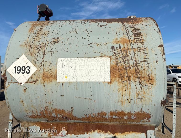 image for item FG2662 Fuel tank trailer