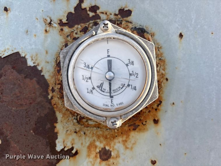 image for item FG2662 Fuel tank trailer