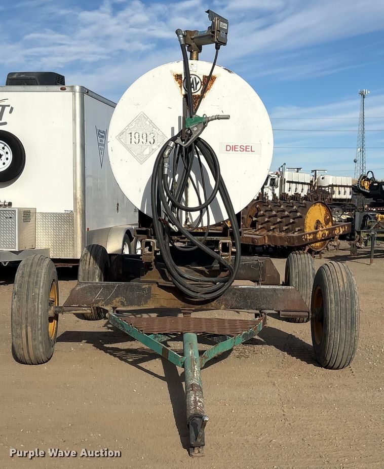 image for item FG2663 Kay fuel tank trailer