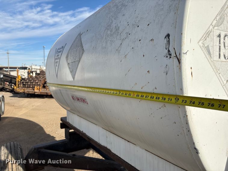 image for item FG2663 Kay fuel tank trailer