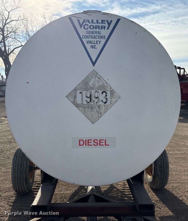 image for item FG2663 Kay fuel tank trailer