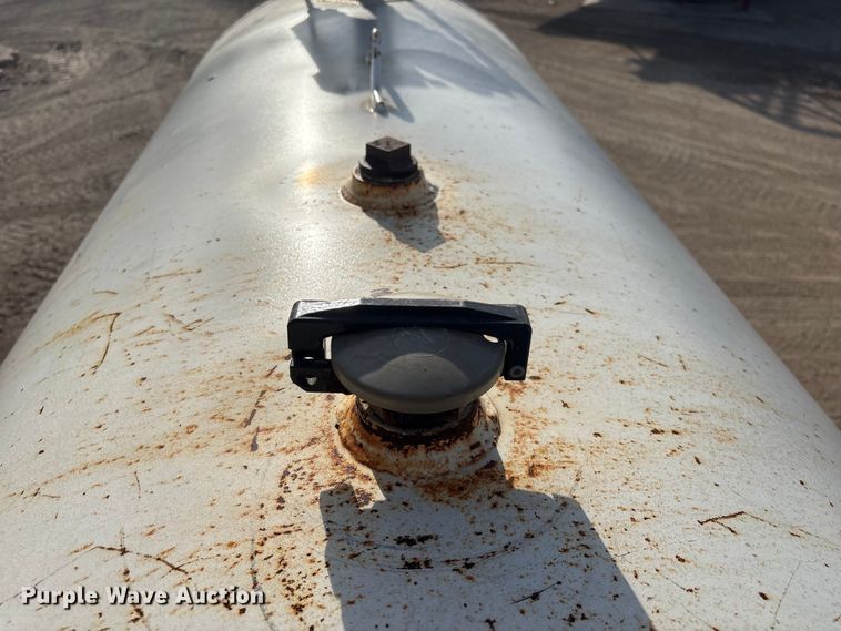 image for item FG2663 Kay fuel tank trailer