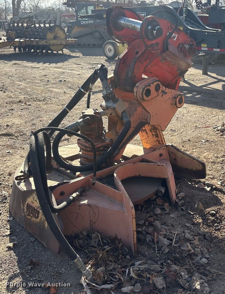 image for item FG2664 Case 1085C brush cutter adapter