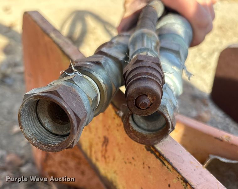 image for item FG2664 Case 1085C brush cutter adapter